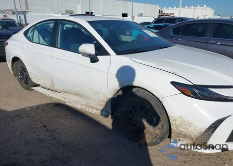 2025 Toyota Camry Se из США, поврежденный, VIN 4T1DAACK6SU138831